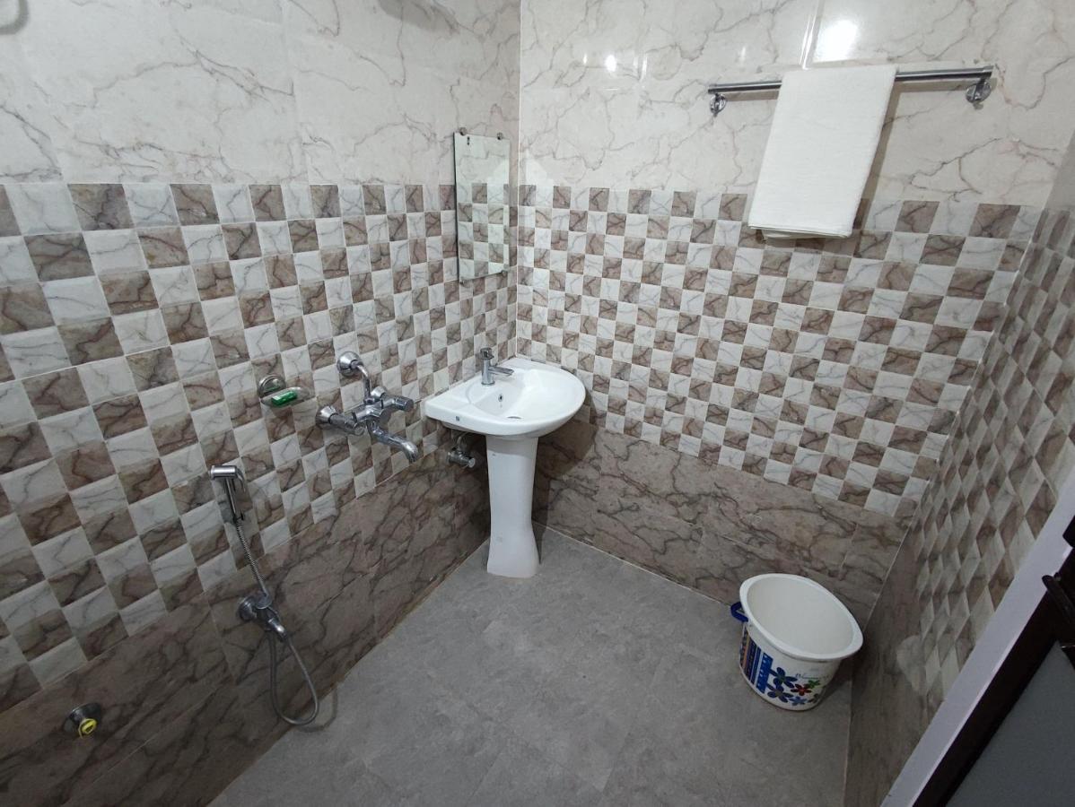 Hotel Kanha Shyam Madhubani Exterior photo
