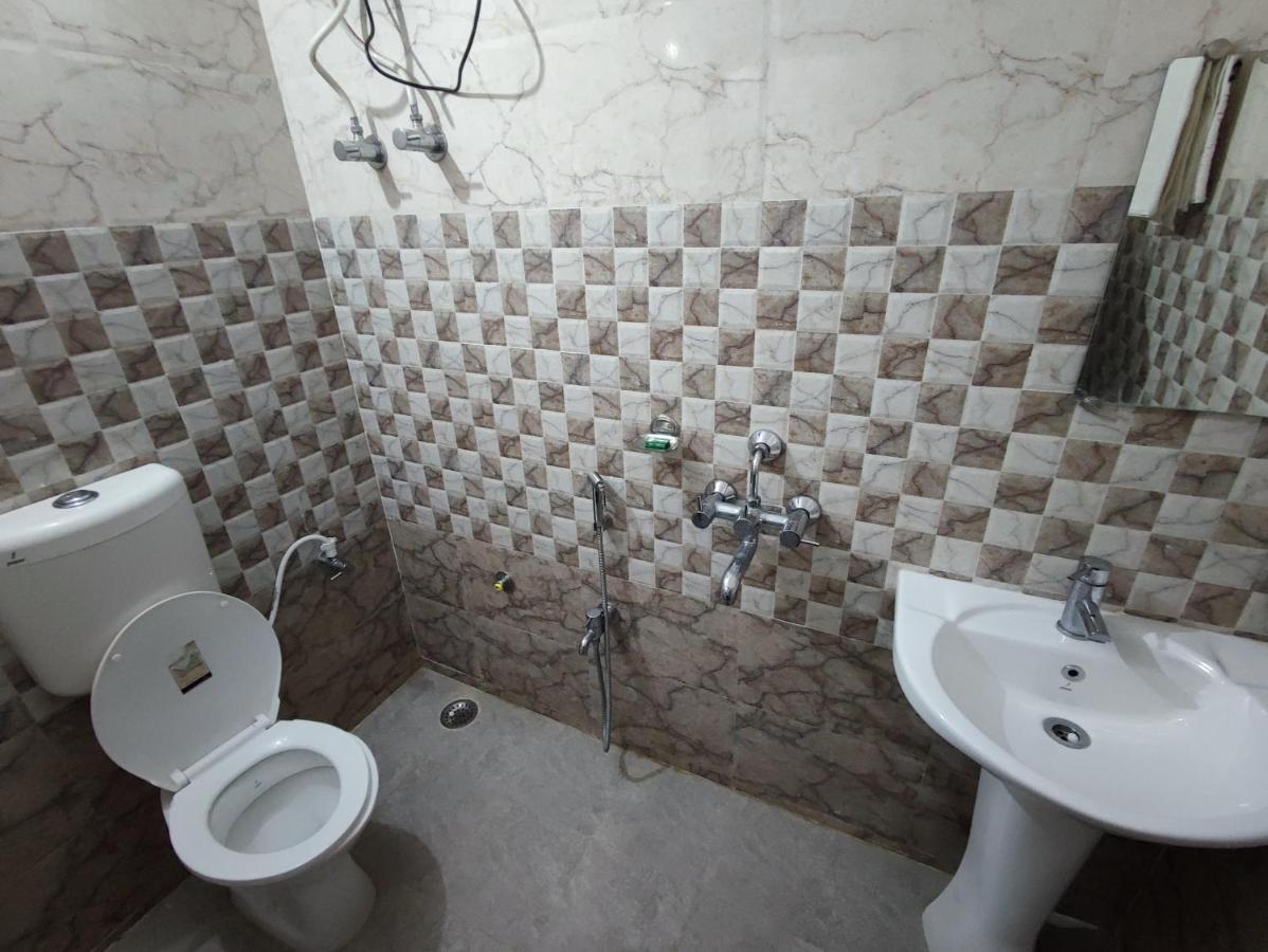 Hotel Kanha Shyam Madhubani Exterior photo